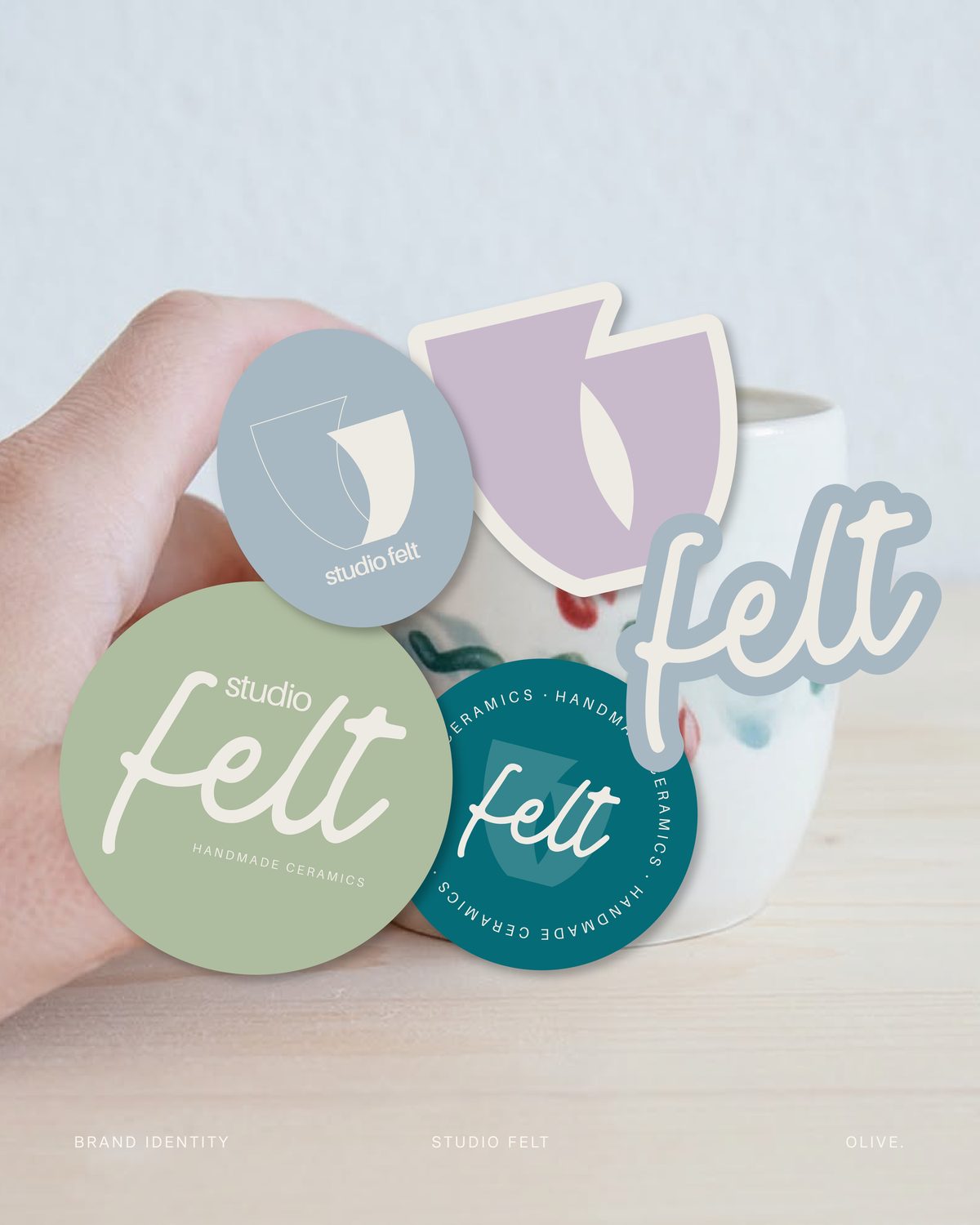 Adesivi con le diverse versioni del logo Studio Felt